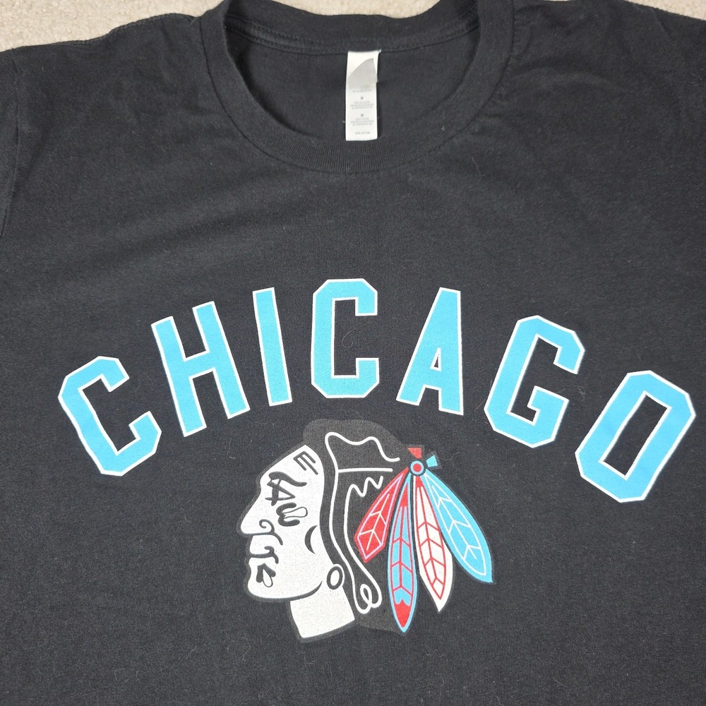Bella + Canvas T-Shirt Womens M Black Cotton Chicago Blackhawks NHL Graphic‎ Tee